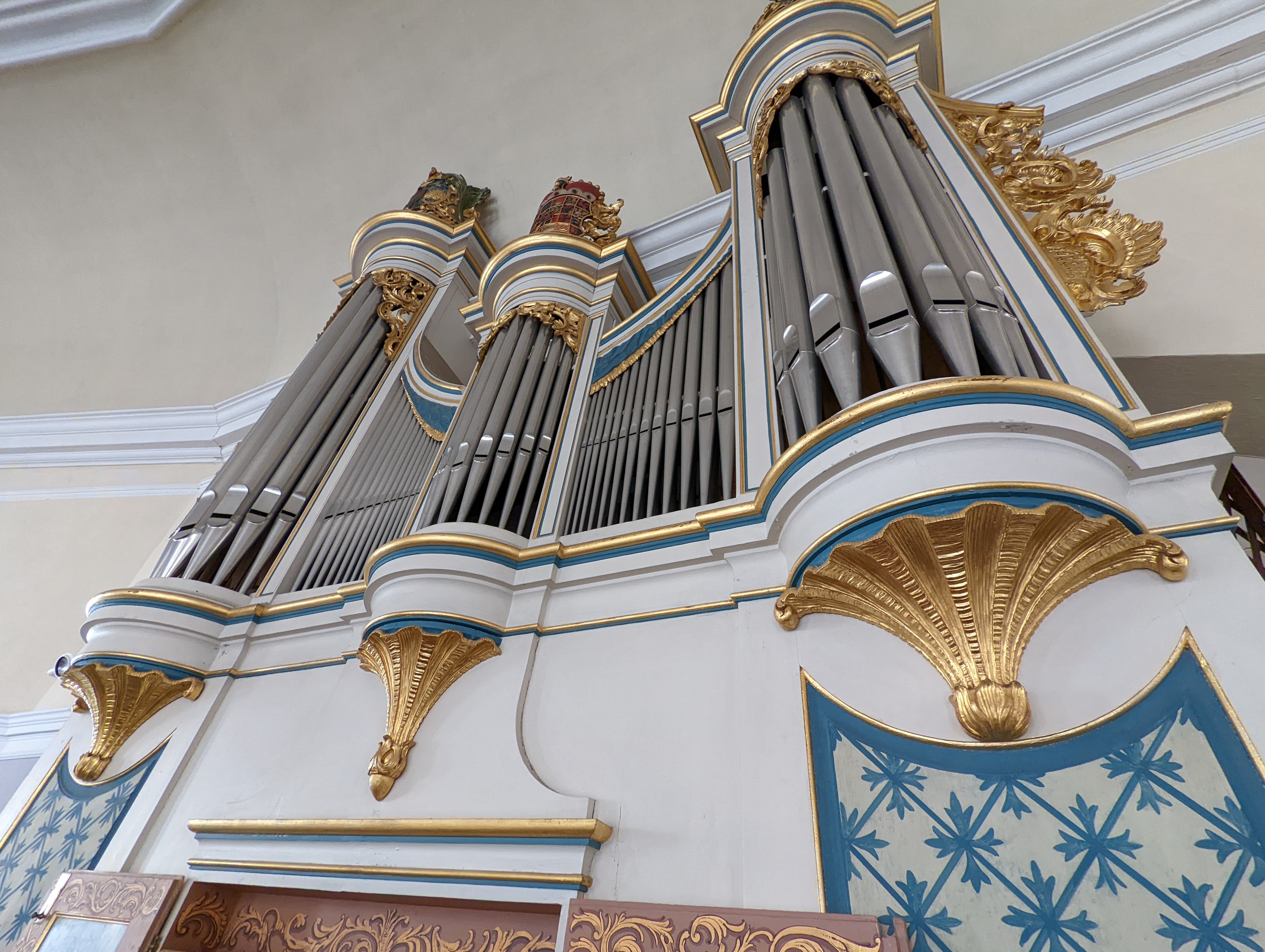Barocke Ritterorgel 1755-1764 erbaut.